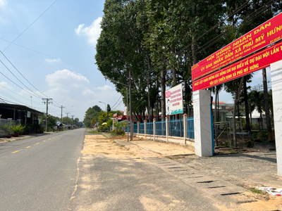 Đất nền Huyện Củ Chi Đất nền mặt tiền đường Phú Thuận, diện tích đất 7m x 64m.