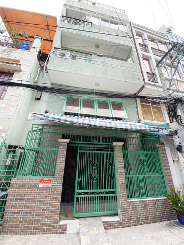 Nhà phố Quận Bình Thạnh Nhà thiết kế 1 trệt và 2 lầu diện tích đất 25m2, nội thất cơ bản.