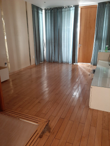 Nhà phố Quận Bình Thạnh Nhà phố thiết kế 1 trệt, 2 lầu cửa hướng Đông Bắc mát mẻ.