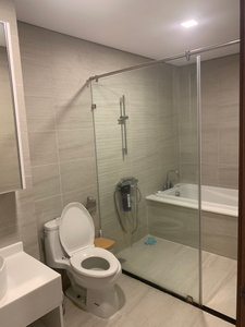 Căn hộ Vinhomes Central Park, Quận Bình Thạnh Căn hộ Vinhomes Central Park tầng 29 có 4 phòng ngủ, nội thất cơ bản.