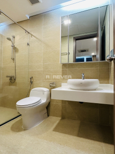  Căn hộ Vinhomes Central Park hướng ban công tây nam đầy đủ nội thất diện tích 84.7m².