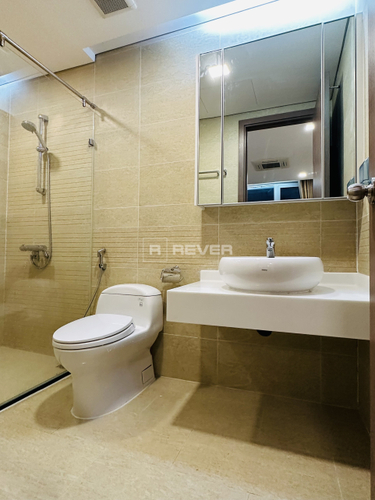  Căn hộ Vinhomes Central Park hướng ban công tây nam đầy đủ nội thất diện tích 84.7m².