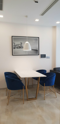 Căn hộ Vinhomes Golden River, Quận 1 Căn hộ Vinhomes Golden River tầng cao view thoáng mát, đầy đủ nội thất.