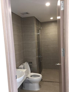  Căn hộ Vinhomes Grand Park hướng ban công tây nam không có nội thất diện tích 46.5m²