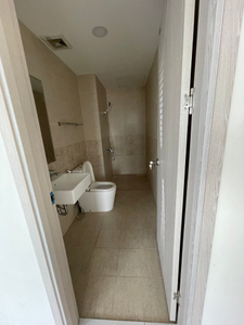 toilet căn hộ ViVa Riverside Căn hộ Viva Riverside tầng 16 diện tích 105m2, không gian thoáng đãng.