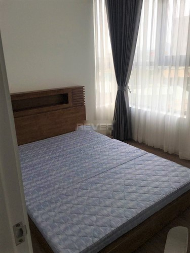 Căn hộ D'Lusso, Quận 2 Căn hộ D'Lusso tầng thấp tiện di chuyển, đầy đủ nội thất.