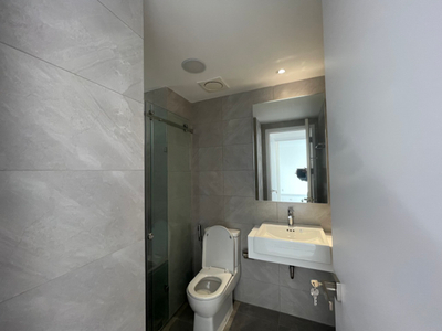 Căn hộ D'Lusso, Quận 2 Căn hộ D'Lusso view sông tuyệt đẹp, nội thất cơ bản.