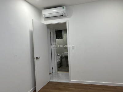 z4464946825738_5a913cd17a9d6124029ca9cc8ba5b99c.jpg Căn hộ D'Lusso nội thất cơ bản diện tích 65m²