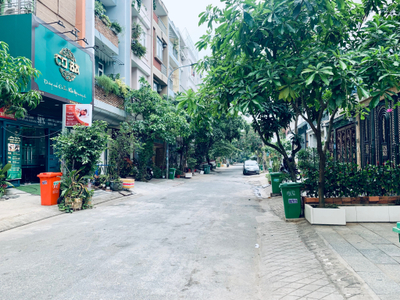 IMG_8014.HEIC Nhà phố Quận 2, diện tích 86m², 1 Trệt 2 lầu,hướng Đông Nam