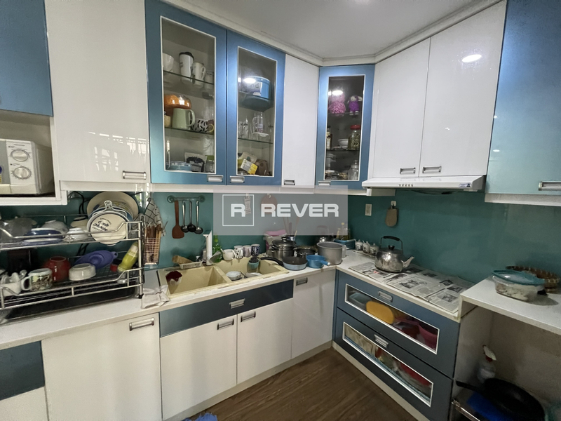 Căn hộ Scenic Valley có 2 phòng ngủ, đầy đủ nội thất.