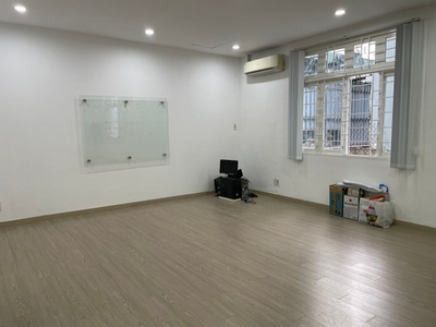 Văn phòng tầng 1 Đường Số 43 diện tích 50m² pháp lý sổ hồng.