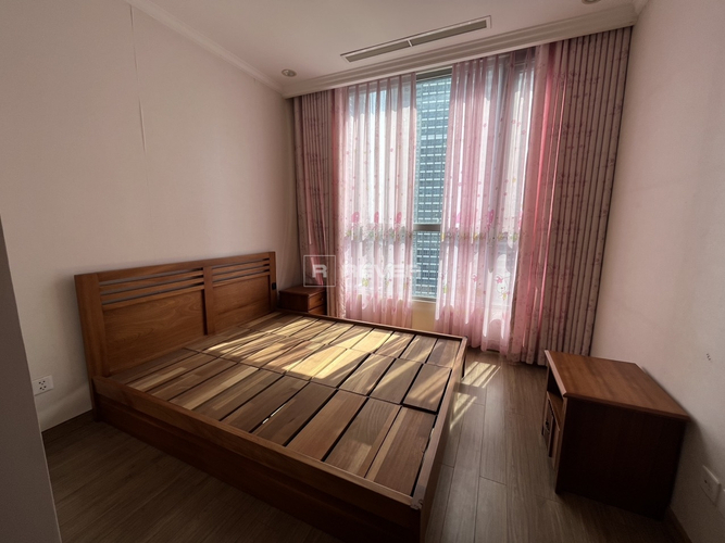  Căn hộ Vinhomes Central Park hướng Đông, diện tích 81.7m²