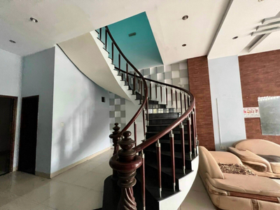 Biệt thự Quận 7 Biệt thự mặt tiền đường Số 1 thiết kế 1 hầm, 1 trệt, 1 lửng, 4 lầu và sân thượng.