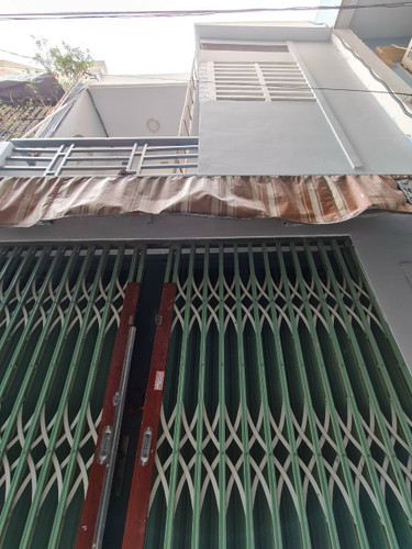 Nhà phố Huyện Nhà Bè Nhà phố thiết kế 1 trệt, 1 lầu cửa hướng Đông Bắc, tiện ích đầy đủ.