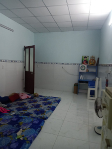 Nhà phố Quận Bình Tân Nhà phố có cửa hướng Đông Nam mát mẻ, diện tích 69.3m2 rộng thoáng.