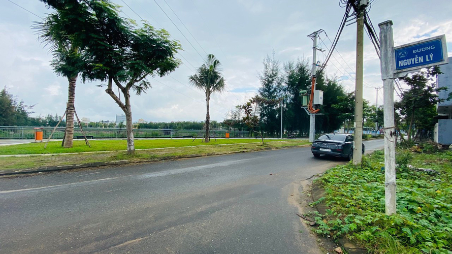  Đất nền Đường Hoàng Sâm diện tích 154.6m² hướng tây pháp lý sổ hồng.