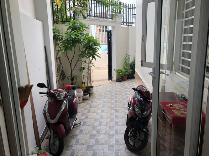 Nhà phố Quận Thủ Đức Nhà phố thiết kế 1 trệt, 2 lầu kiên cố, bàn giao nhà không có nội thất.