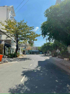 Đất nền Quận 7 Đất nền diện tích 59.6m2 rộng thoáng, có sổ hồng riêng bàn giao ngay.