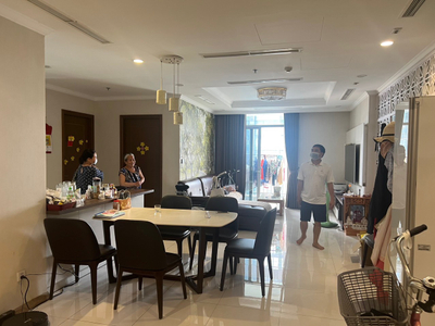 IMG_3695.JPG Căn hộ Vinhomes Central Park hướng ban công đông bắc đầy đủ nội thất diện tích 126.2m²