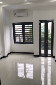 Nhà phố Quận 7 Nhà phố thiết kế 1 trệt, 2 lầu hướng Đông bắc, hẻm rộng 3m đường Võ Thị Nhờ.