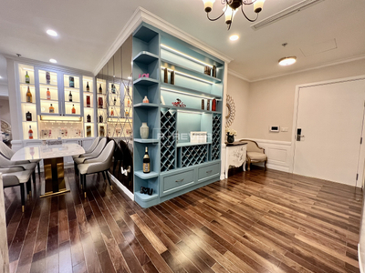  Căn hộ Vinhomes Central Park hướng ban công nam đầy đủ nội thất Châu Âu