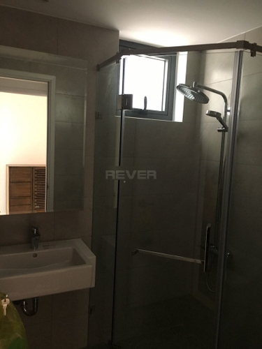 Căn hộ D'Lusso, Quận 2 Căn hộ D'Lusso tầng thấp tiện di chuyển, đầy đủ nội thất.