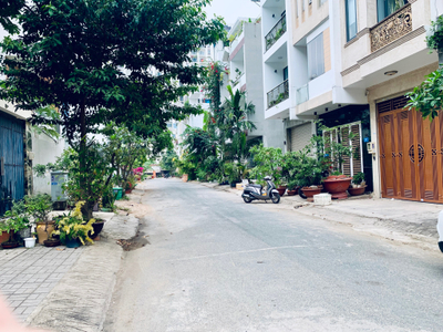 IMG_8015.HEIC Nhà phố Quận 2, diện tích 86m², 1 Trệt 2 lầu,hướng Đông Nam