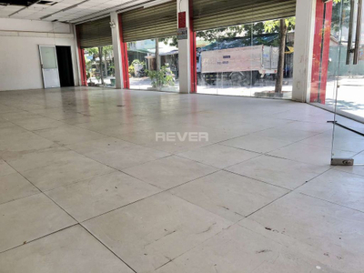 Mặt bằng kinh doanh Quận Bình Tân Mặt bằng kinh doanh có 2 mặt tiền thoáng mát, diện tích 147m2 vuông đẹp.