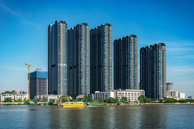  Căn hộ Vinhomes Golden River tầng thấp, tháp A1, 3 phòng ngủ, full nội thất