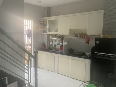  Nhà phố Đường Nguyễn Duy Trinh 2 tầng diện tích 85m² hướng tây.