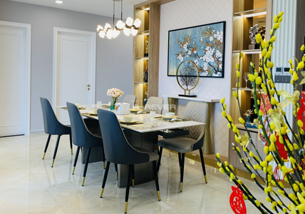  Căn hộ Vinhomes Golden River đầy đủ nội thất diện tích 121.8m²