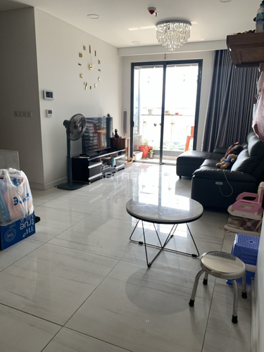  Căn hộ Kingdom 101 hướng ban công tây bắc nội thất cơ bản diện tích 78.17m².