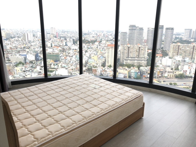  Căn hộ Vinhomes Golden River đầy đủ nội thất diện tích 104m².