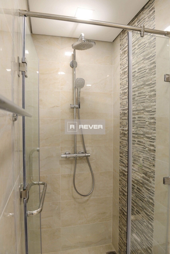  Officetel Vinhomes Golden River tầng cao mát mẻ, đầy đủ nội thất.