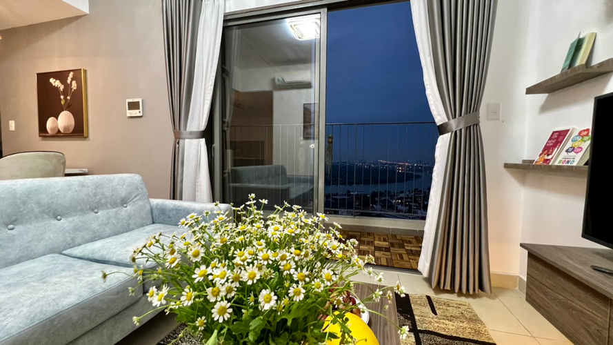  Căn hộ Masteri Thảo Điền ban công rộng rãi, view thoáng mát.