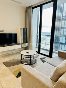  Căn hộ Vinhomes Golden River đầy đủ nội thất diện tích 68m².