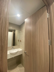  Căn hộ Vinhomes Grand Park hướng ban công đông nam nội thất cơ bản diện tích 85.2m².