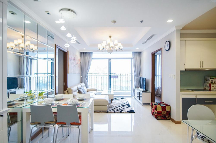 Căn hộ VInhomes Central Park, Quận Bình Thạnh Căn hộ cao cấp Vinhomes Central Park 3 phòng ngủ, nội thất dính tường.