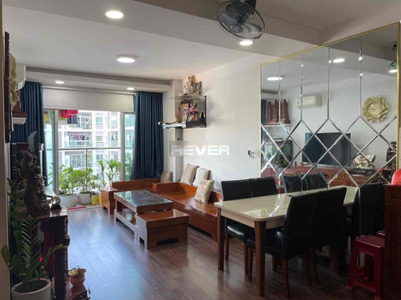 Căn hộ Carillon Apartment, Quận Tân Bình Căn hộ Carillon Apartment tầng 13 có 3 phòng ngủ, nội thất cơ bản.