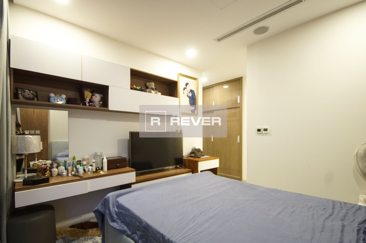 Căn hộ Vinhomes Golden River, Quận 1 Office-Tel Vinhomes Golden River diện tích 78.2m2, đầy đủ nội thất.