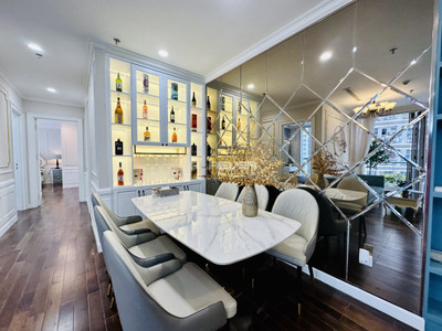  Căn hộ Vinhomes Central Park hướng ban công nam đầy đủ nội thất Châu Âu