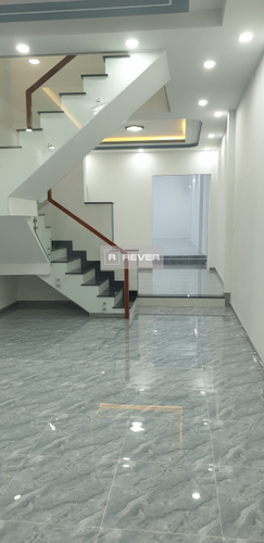  Nhà phố và đất nền tổng diện tích 250m2, khu vực dân cư an ninh và yên tĩnh.