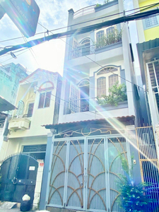 Nhà phố Đường Nguyễn Thượng Hiền 4 tầng diện tích 45.8m² hướng tây bắc pháp lý sổ hồng