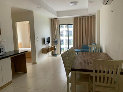Căn hộ M-One Nam Sài Gòn tầng 13 có 2 phòng ngủ, đầy đủ nội thất.