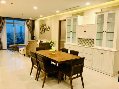 Bán Căn Hộ 3PN lớn 3WC, có bồn tắm nằm tại Vinhomes Central Park đầy đủ nội thất diện tích 140m²