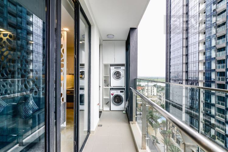  Căn hộ Vinhomes Golden River tầng thấp, tháp A1, 3 phòng ngủ, full nội thất