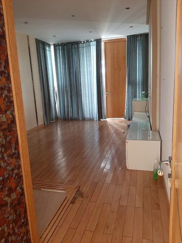 Nhà phố Quận Bình Thạnh Nhà phố thiết kế 1 trệt, 2 lầu cửa hướng Đông Bắc mát mẻ.