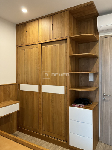  Căn hộ Vinhomes Grand Park hướng ban công đông nam đầy đủ nội thất diện tích 69.2m².