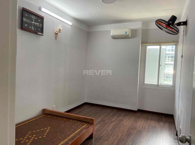 Căn hộ Carillon Apartment, Quận Tân Bình Căn hộ Carillon Apartment tầng 13 có 3 phòng ngủ, nội thất cơ bản.