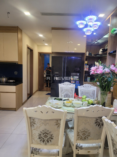 z4389561659713_61f1c516d1d495e1cce4c6204bf283d1.jpg Căn hộ Vinhomes Central Park đầy đủ nội thất diện tích 84.7m²